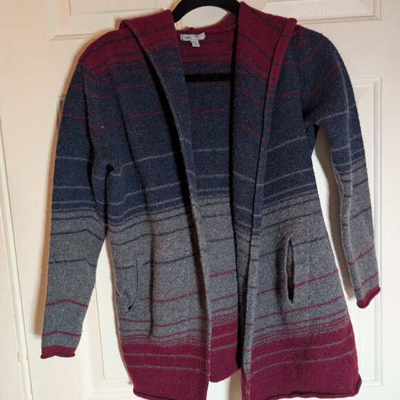 Horny Toad Sweaters - Horny Toad 100% lambswool wool hooded cardigan